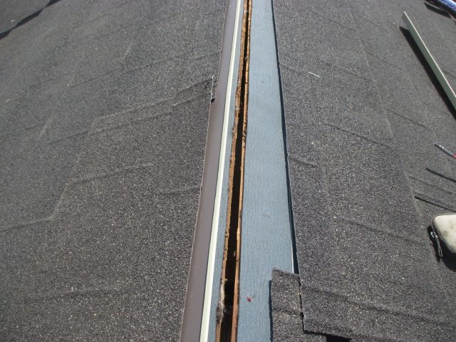 稲美町で屋根材本体の施工